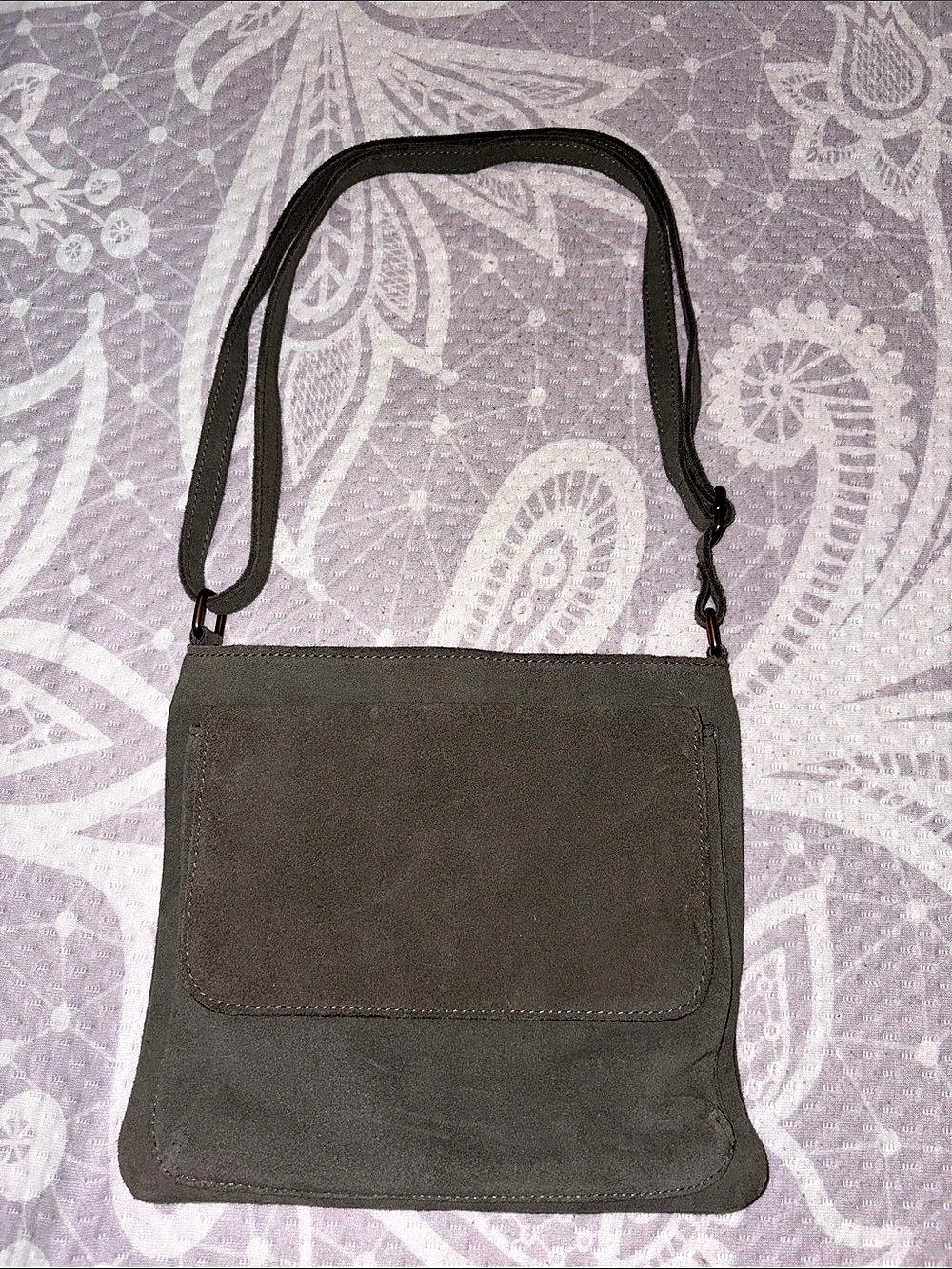 Brandy Melville NWOT Olive Leather Crossbody Bag